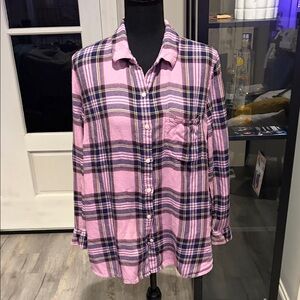 Women’s Old Navy Pink Plaid Classic Shirt